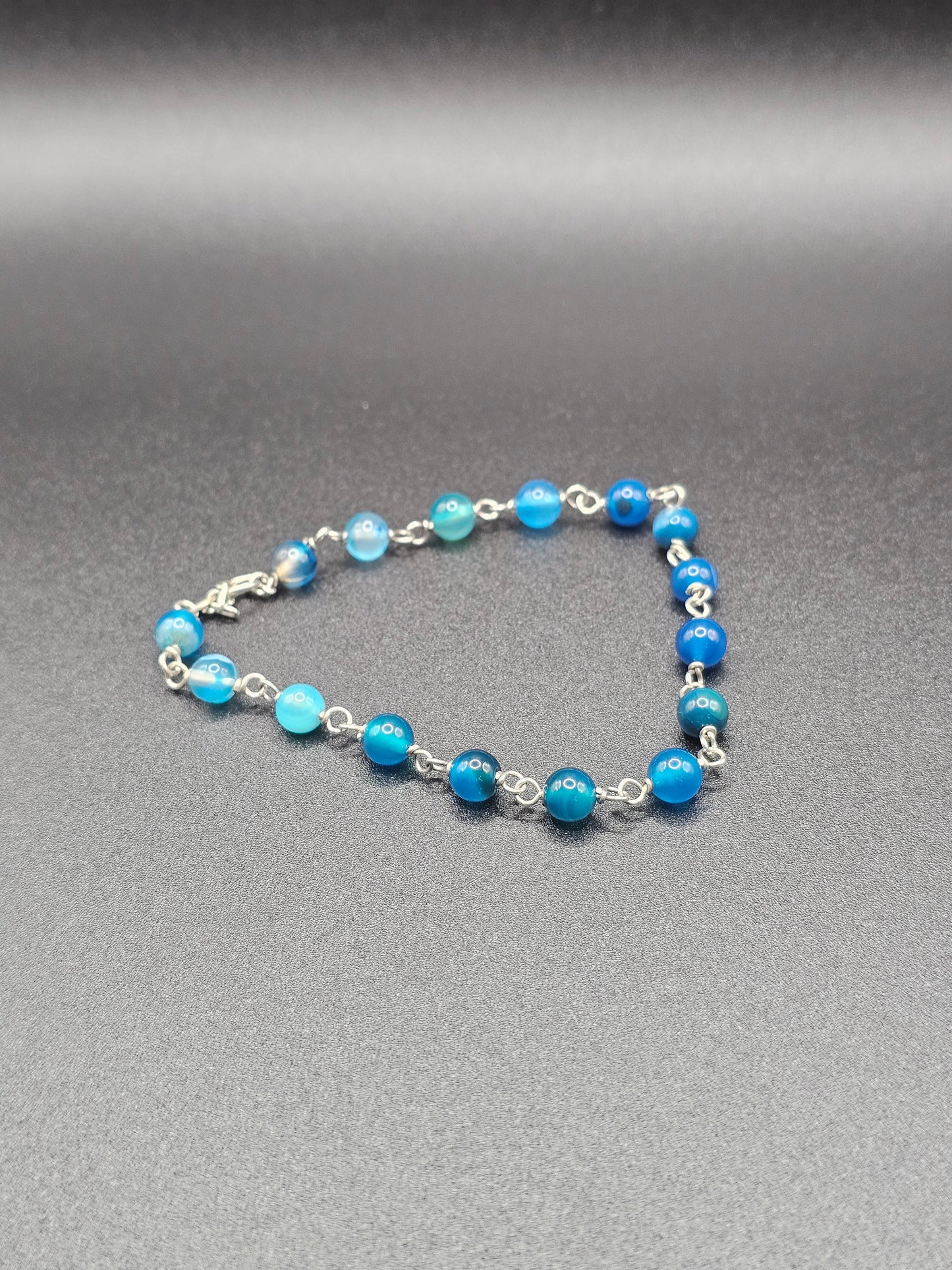 Still Energy – Silver Aqeeq Bead Bracelet