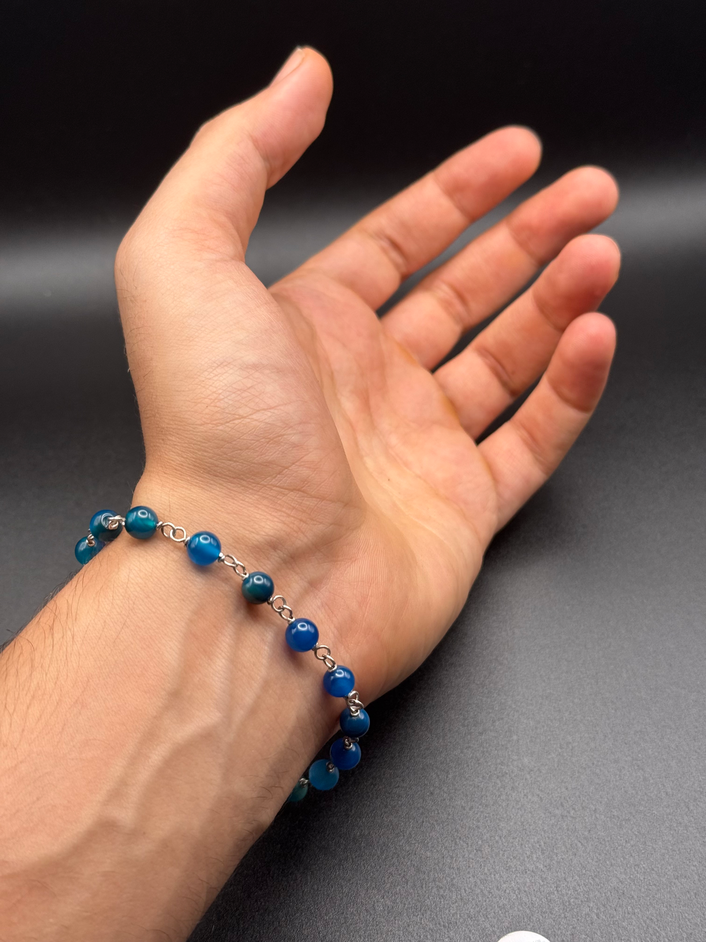 Still Energy – Silver Aqeeq Bead Bracelet