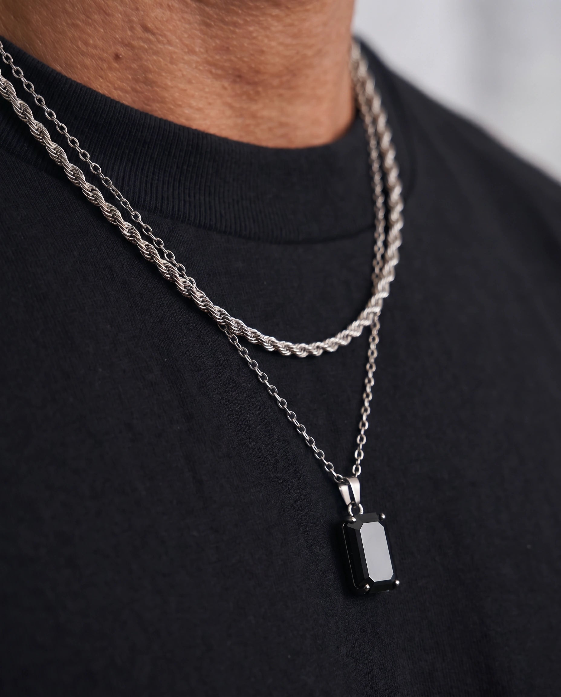 Midnight Edge – Double Chain Necklace