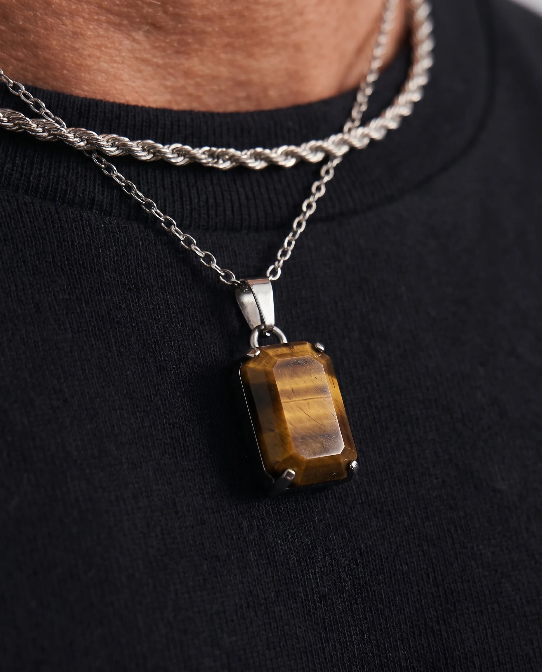 Golden Edge – Double Chain Necklace